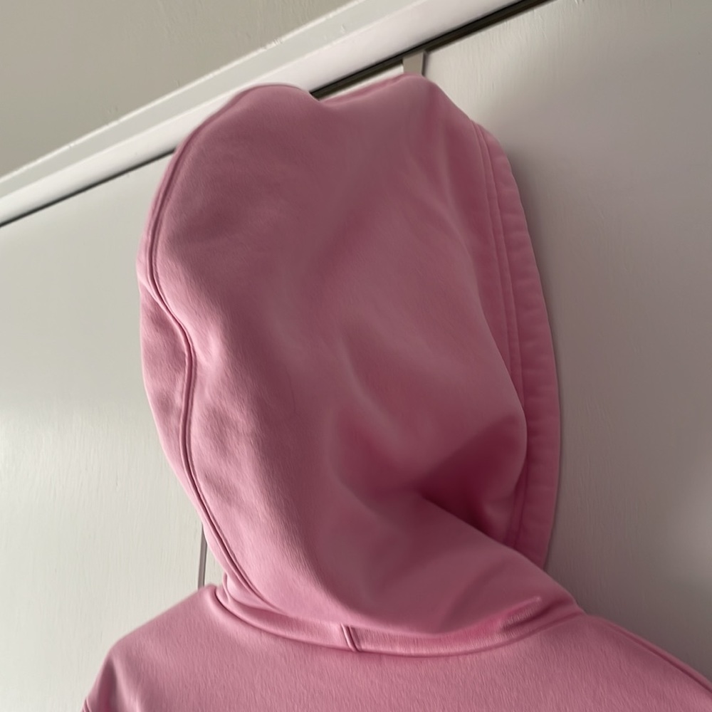 Under Armour Size Large Pink Hoodie - Picture 9 of 9